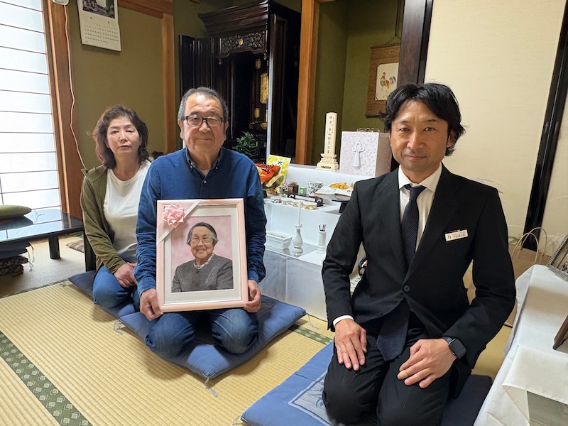 <お客様の声　第49章>　「個展を開きたい」という母の夢と、叶えてあげたい家族の想いを実現していただき感謝しております